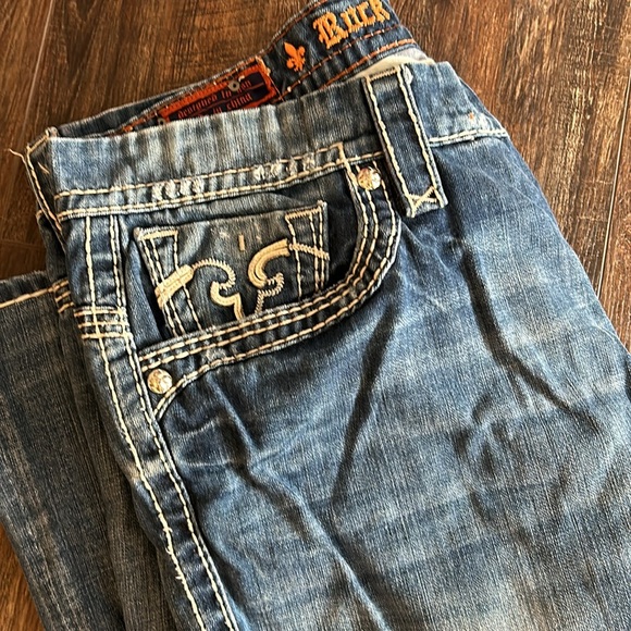 Rock Revival Distressed Jeans - Picture 2 of 11